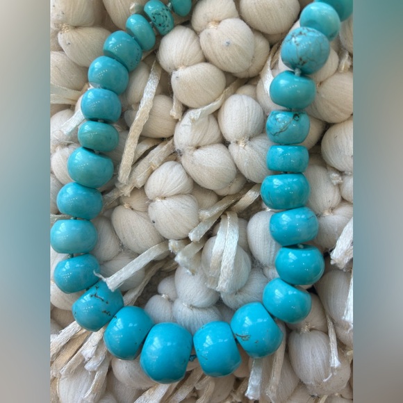 Genuine Turquoise stone choker necklace. Slightly on the heavy side. Like new.. - Picture 8 of 8
